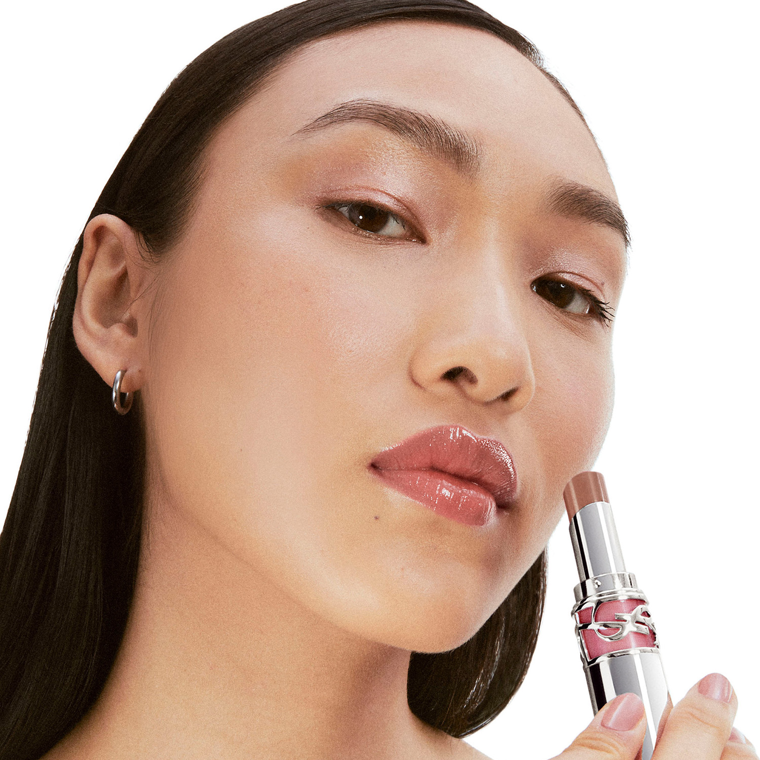 LOVESHINE EL NUEVO LABIAL DE ALTO BRILLO (LABIAL EN BARRA CON EFECTO BRILLOSO)